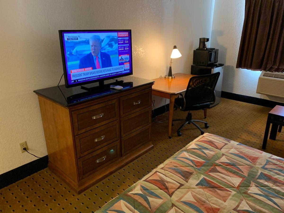 Brentwood Inn & Suites 홉스 외부 사진