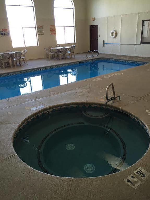 Brentwood Inn & Suites 홉스 외부 사진